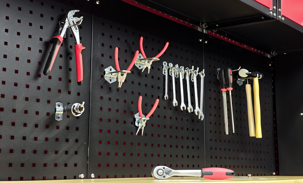 ガレージ収納キャビネットでスペースを最大限に活用するにはどうすればよいですか?